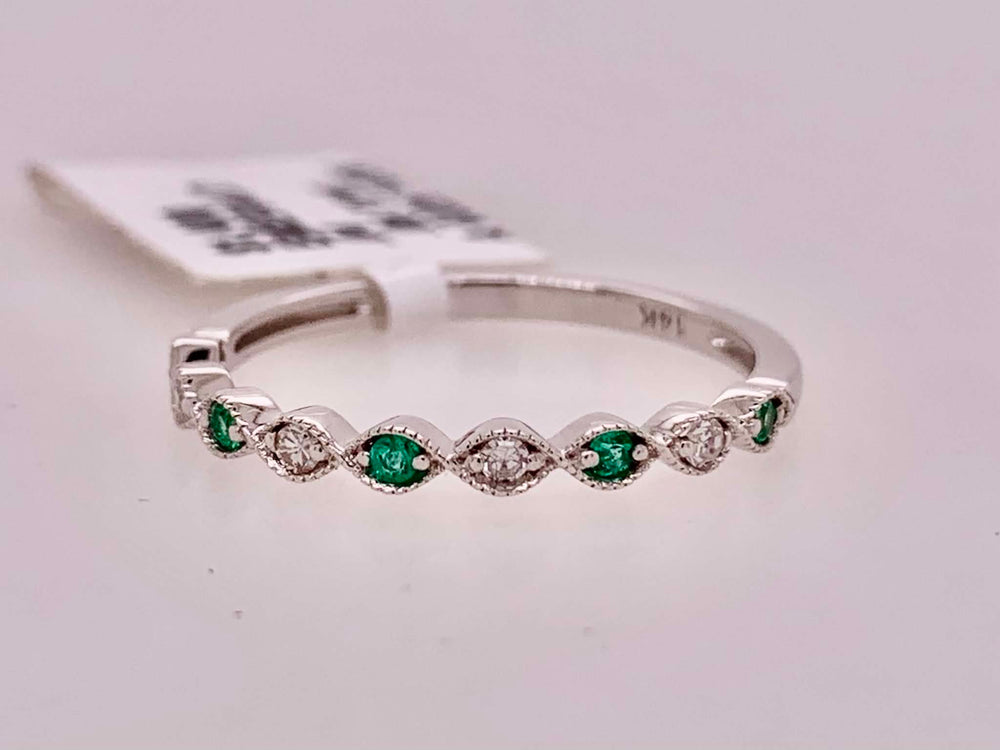 14K Emerald & Diamond Ring