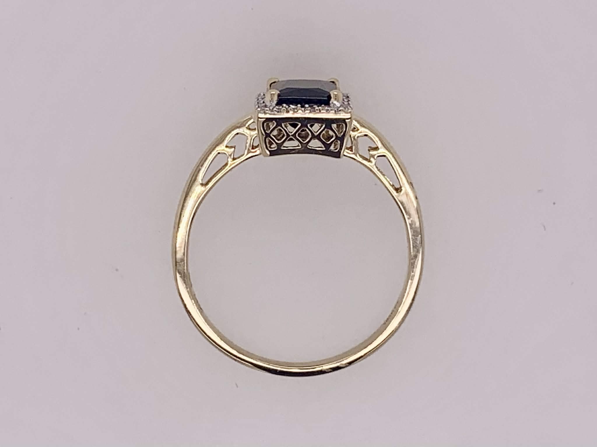 Estate Green Tourmaline & Diamond Ring