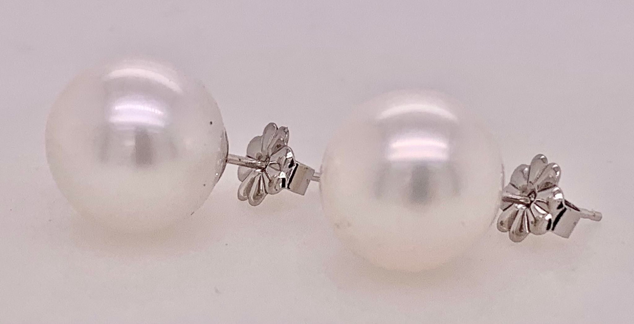 14K Freshwater Pearl Earrings