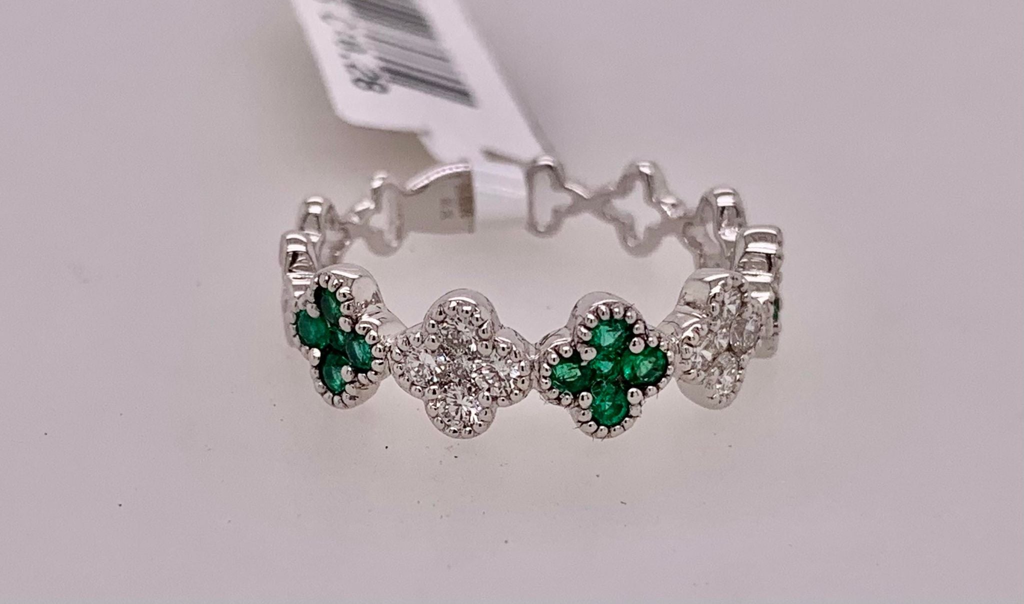 18K White Gold Diamond & Emerald Band Ring