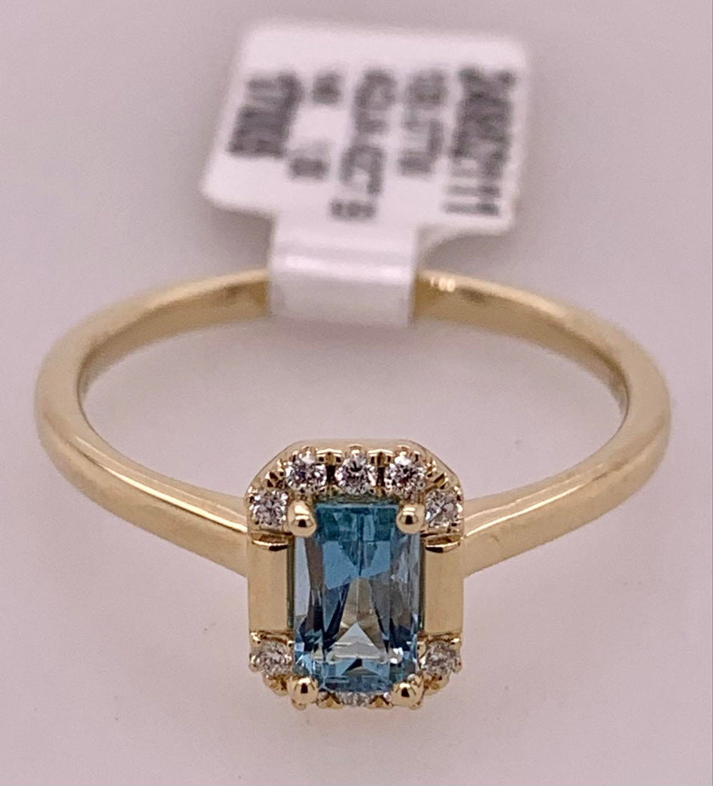 14K Aquamarine & Diamond Ring