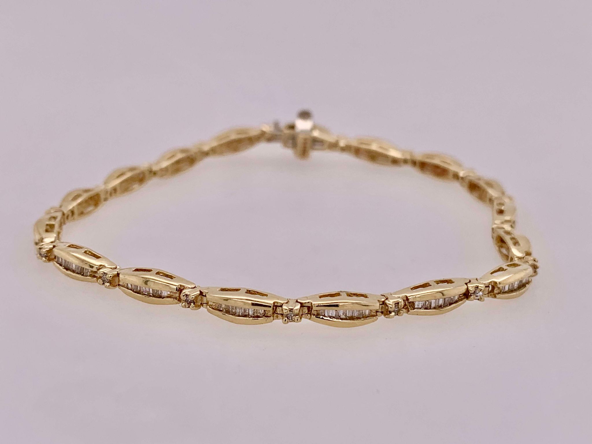 14K Estate Diamond Bracelet