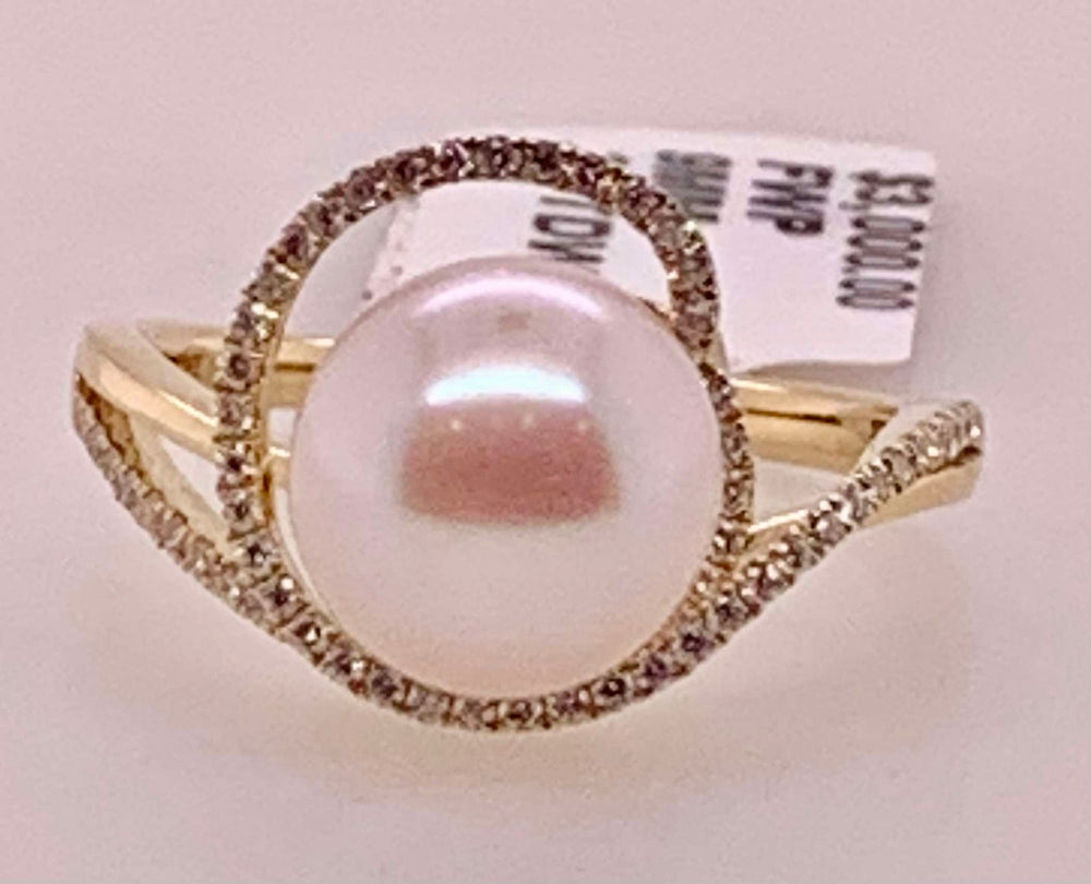 14K Freshwater Pearl & Diamond Ring