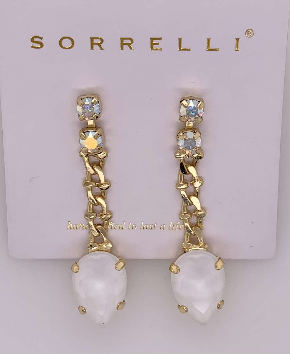 Kamri Dangle Earrings