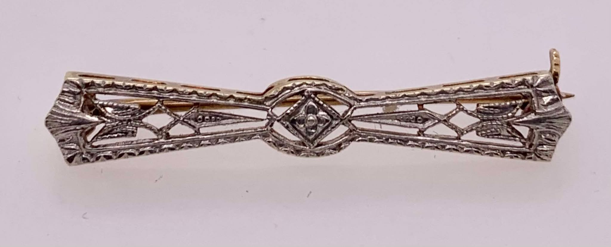 14K Estate Filigree Bar Pin