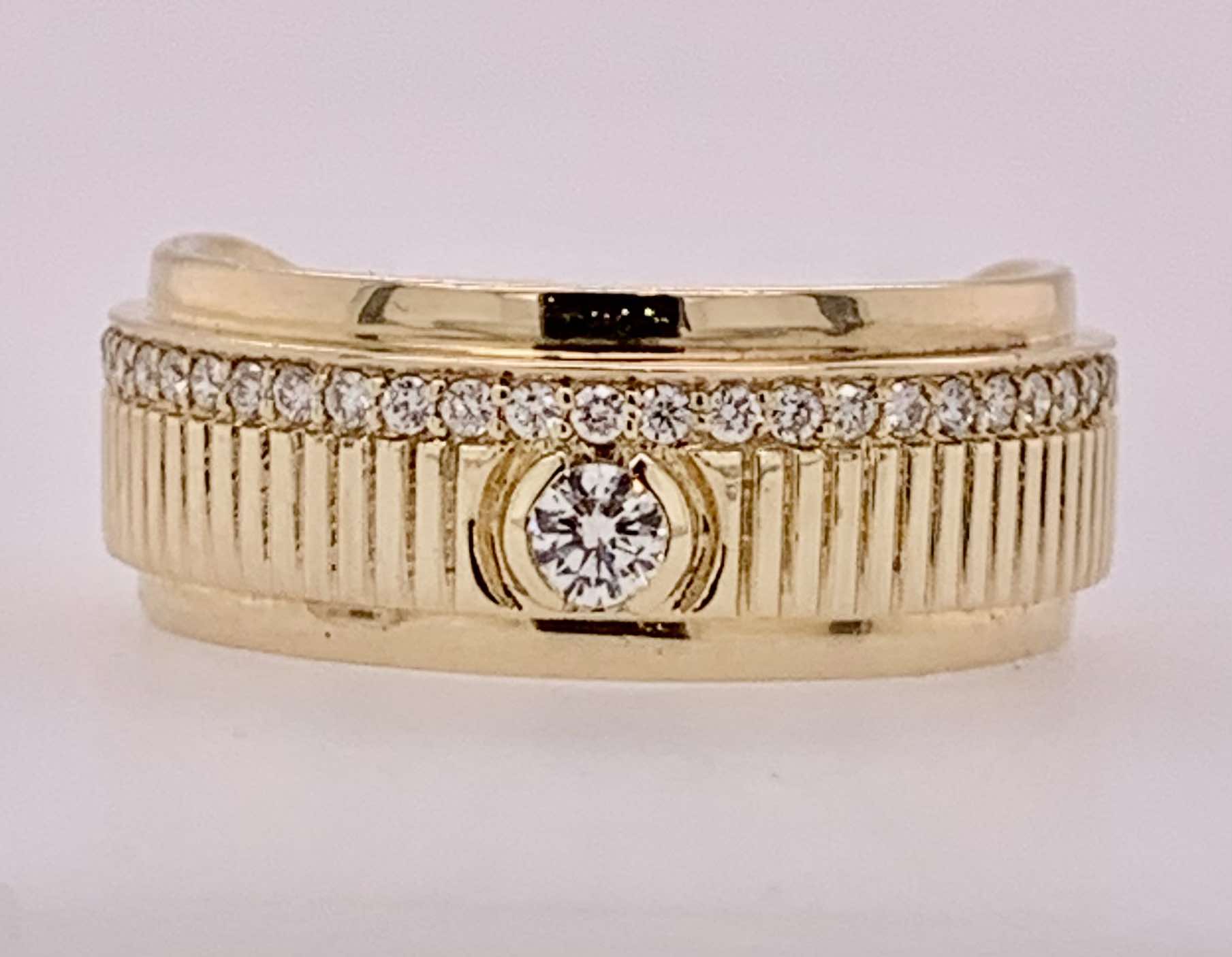 14K Ribbed Diamond Band Ring
