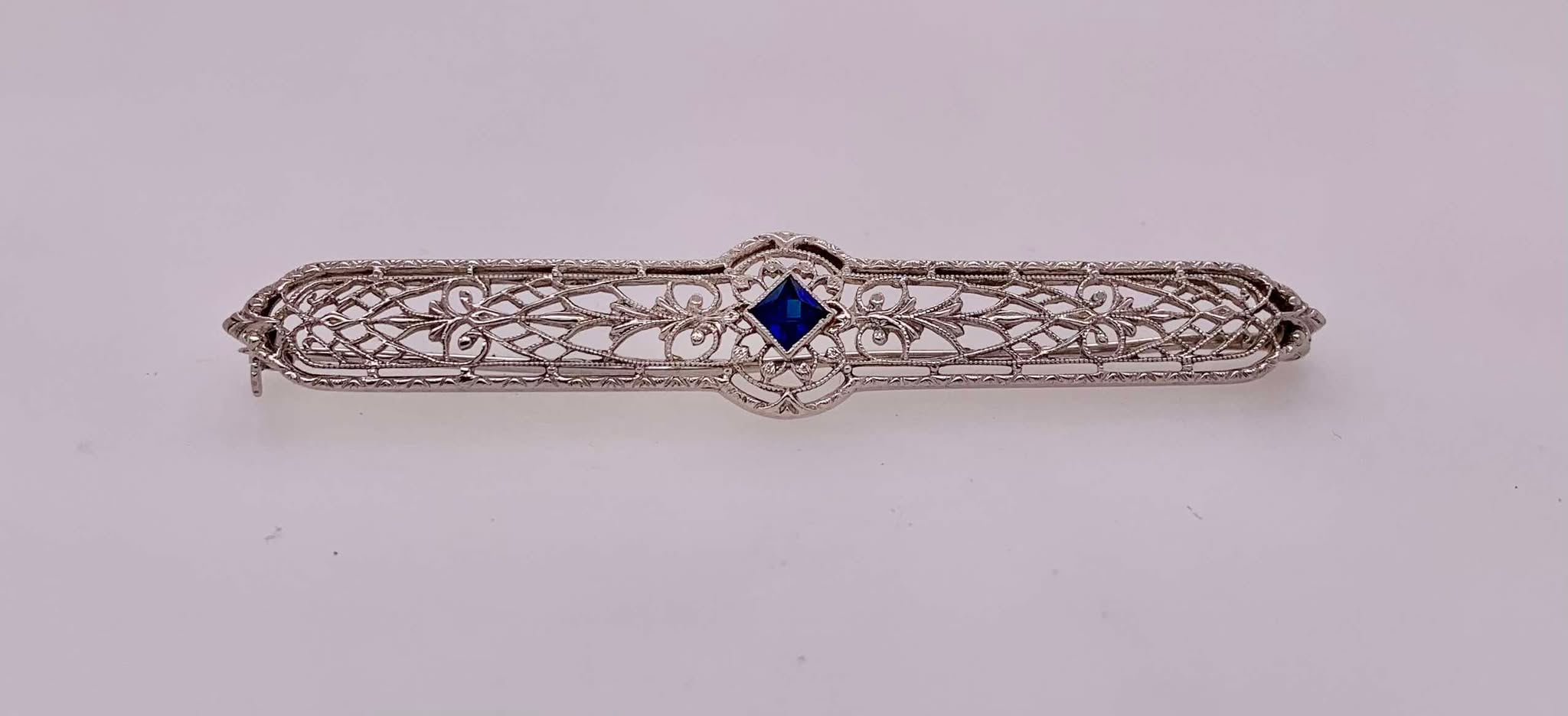 Estate 10K Filigree Bar Pin