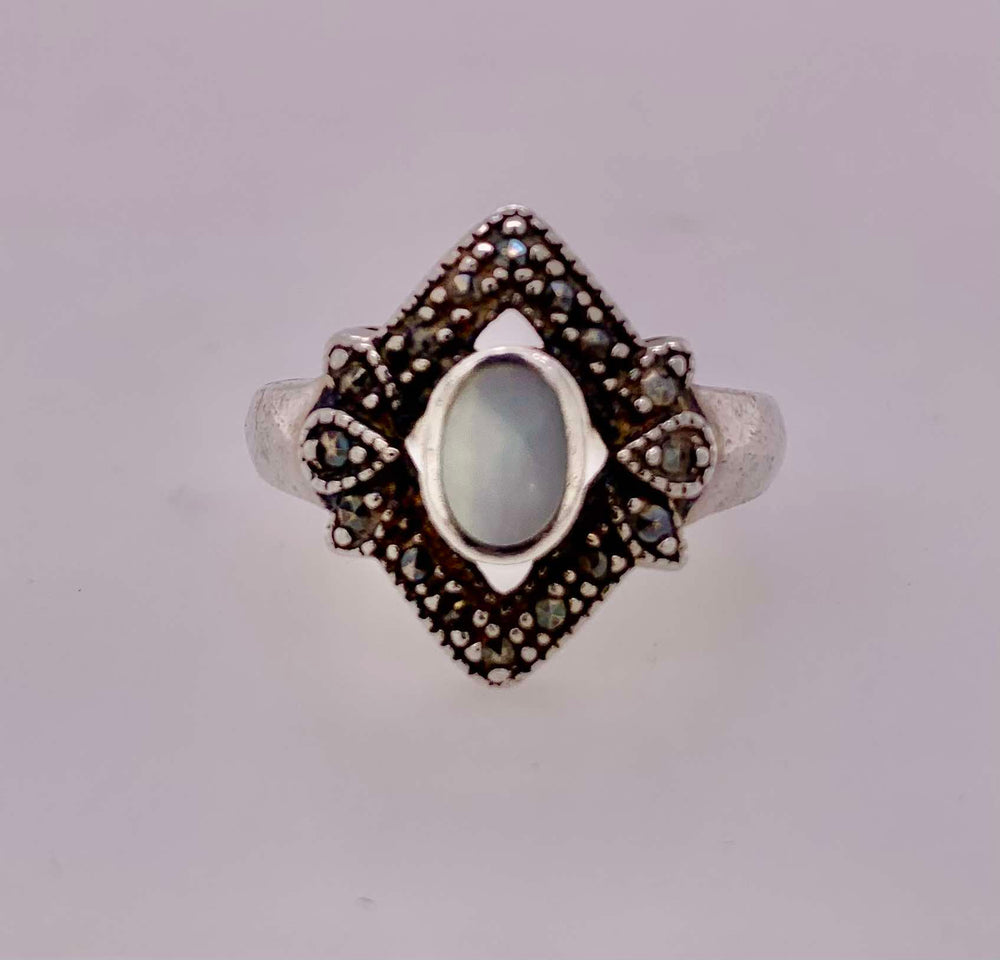 Estate Sterling Silver Mother Of Pearl & Marcasite Ring