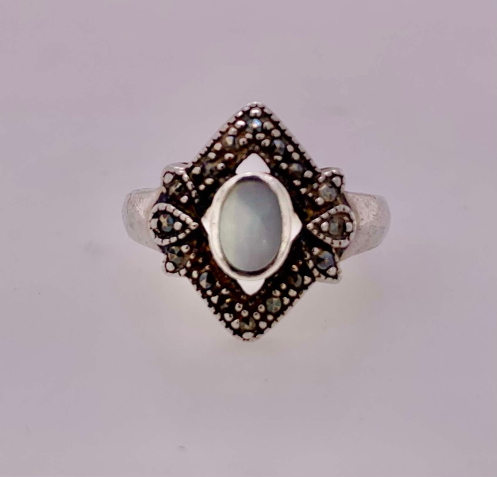 Estate Sterling Silver Mother Of Pearl & Marcasite Ring