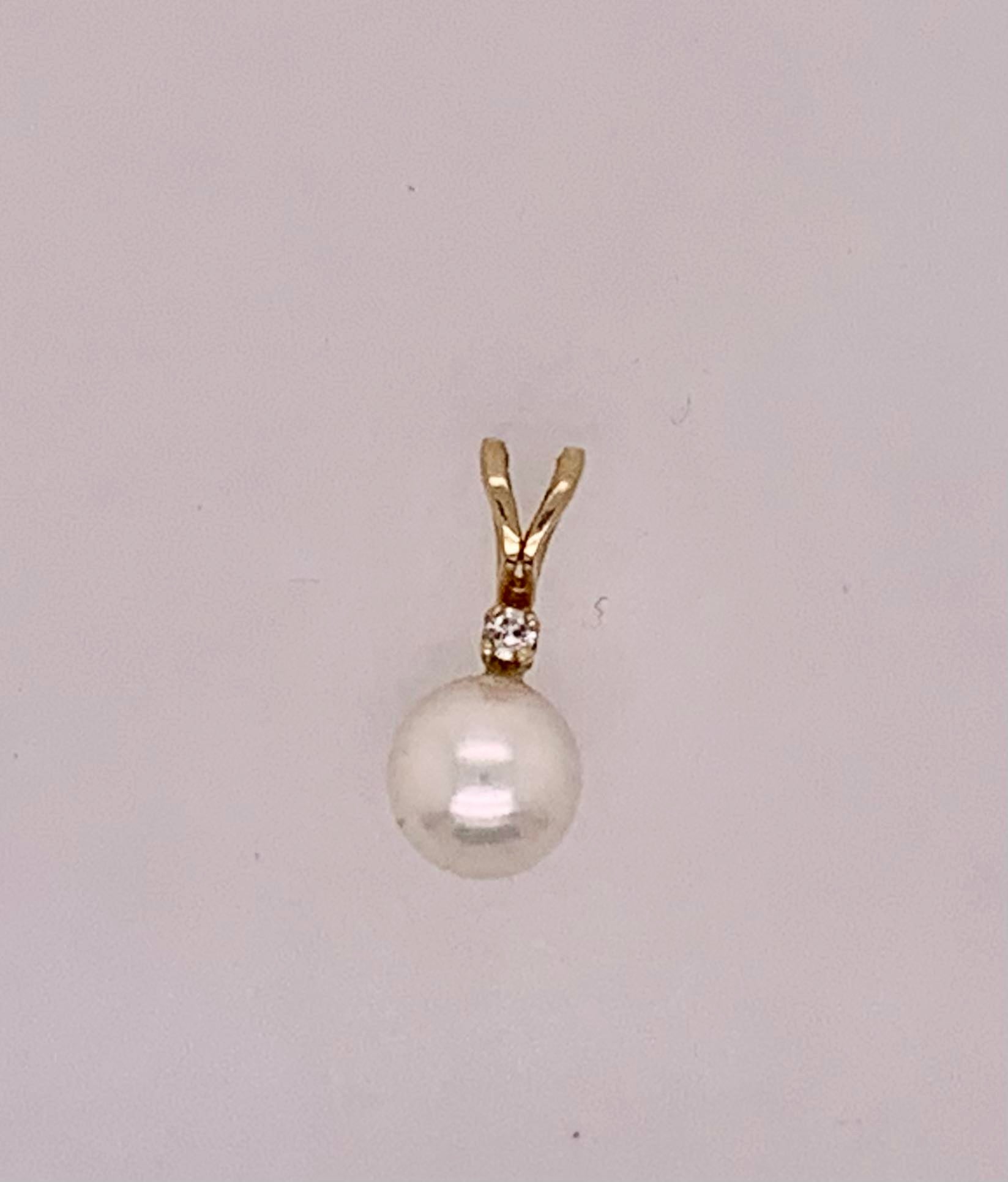 Estate Gold Cultured Pearl & Diamond Pendant