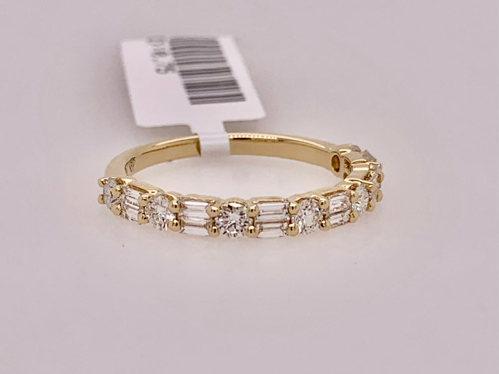 18K Diamond Band