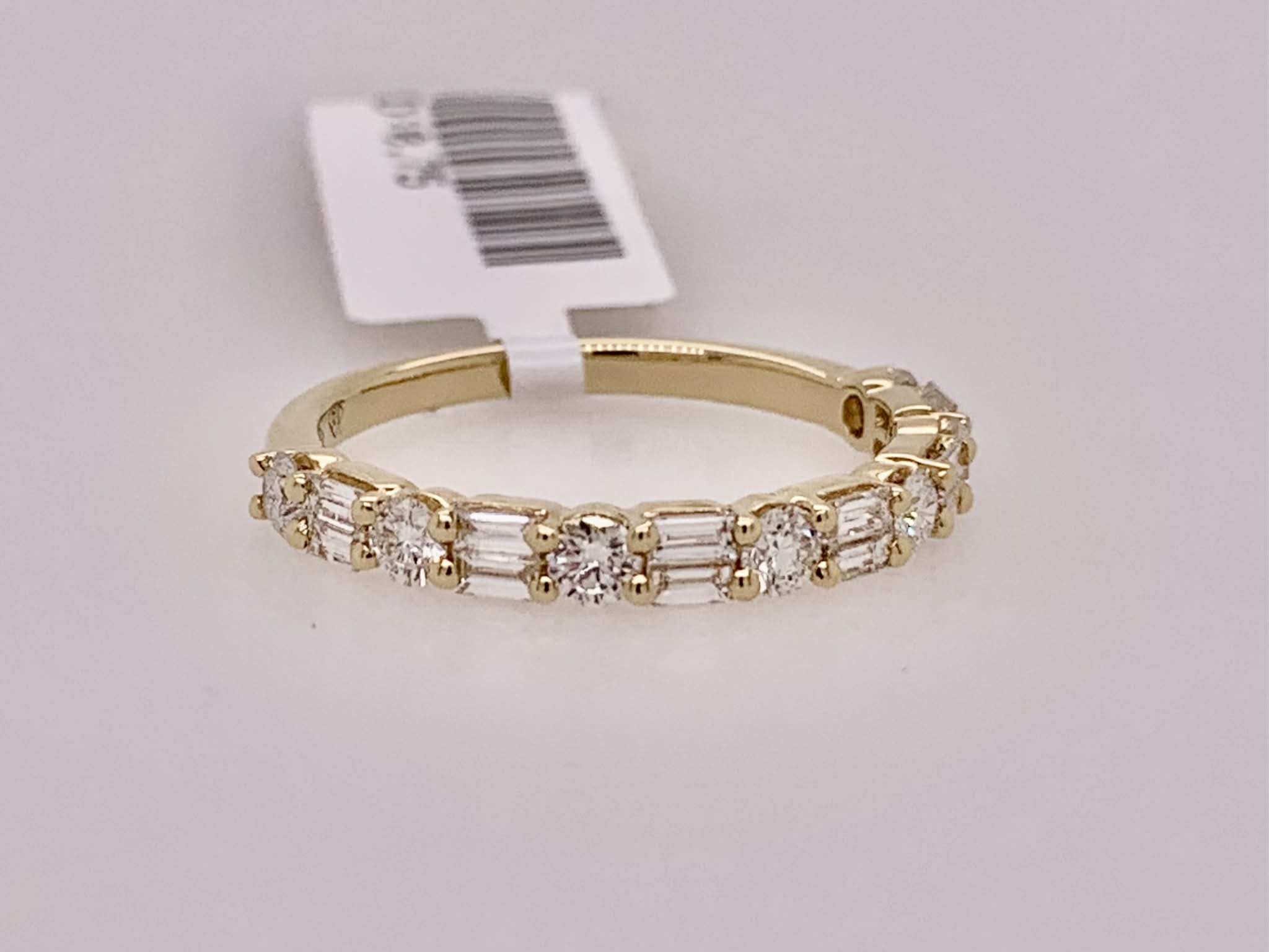 18K Diamond Band