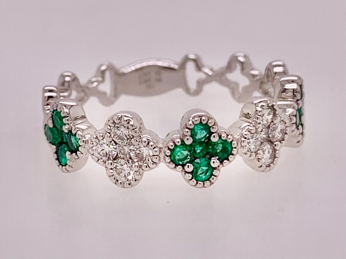 18K Gold Diamond & Emerald Band Ring