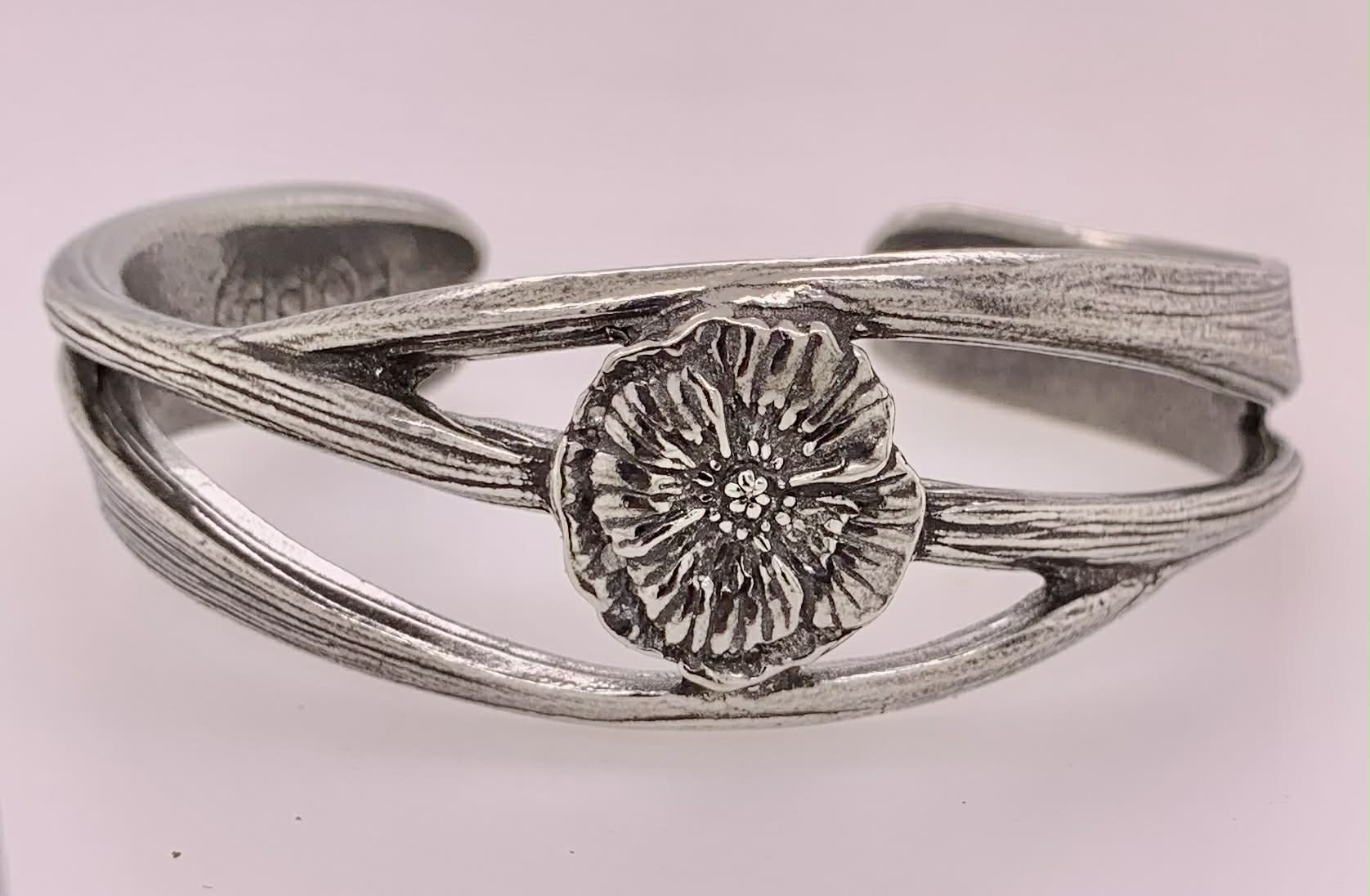 August Nouveau Flower of the Month Bracelet