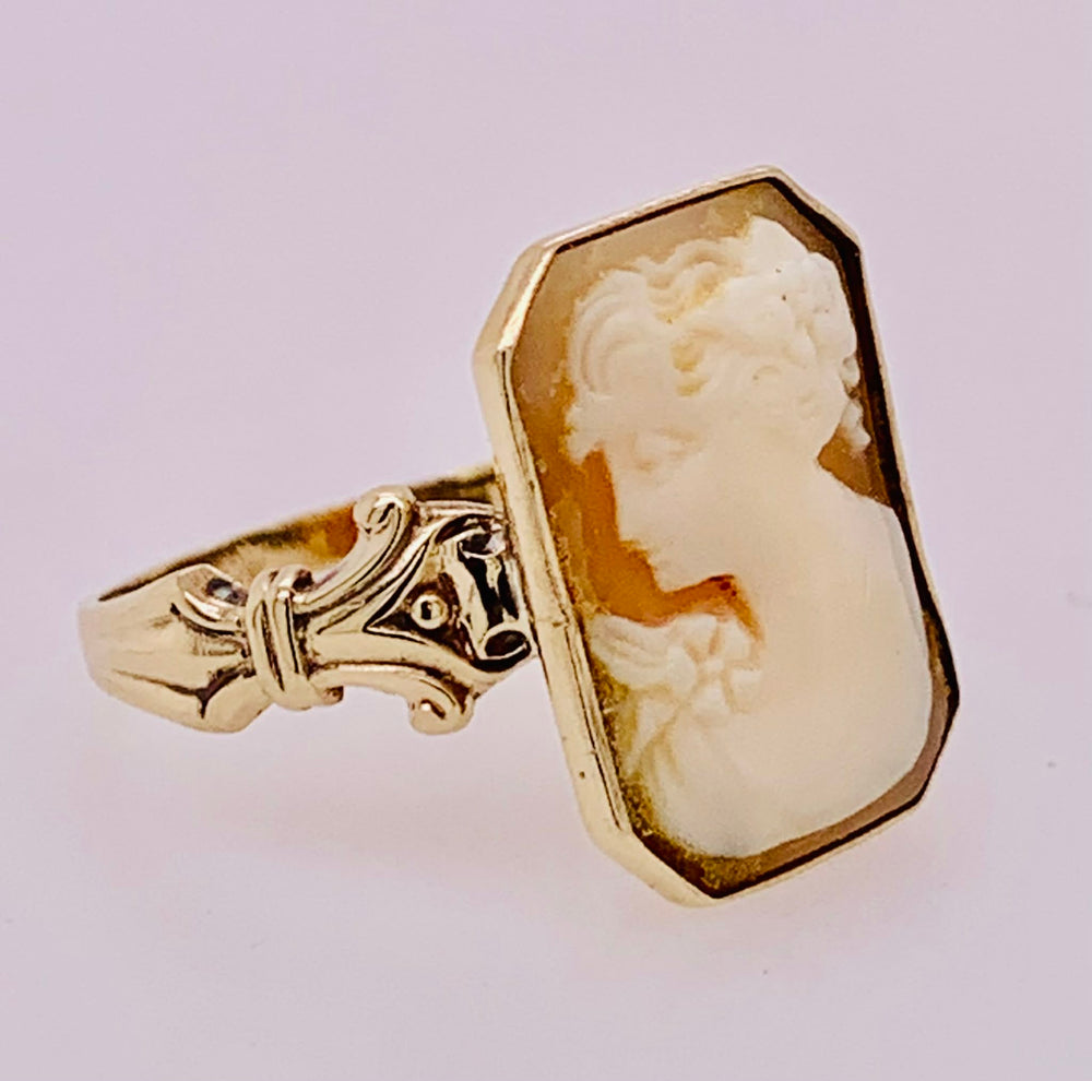 Estate Cameo Ring