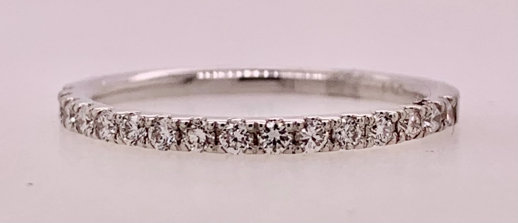 14K LAB Diamond Band