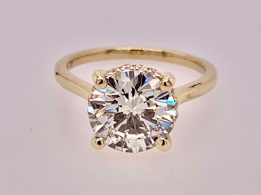 18K Solitaire LAB Diamond Ring