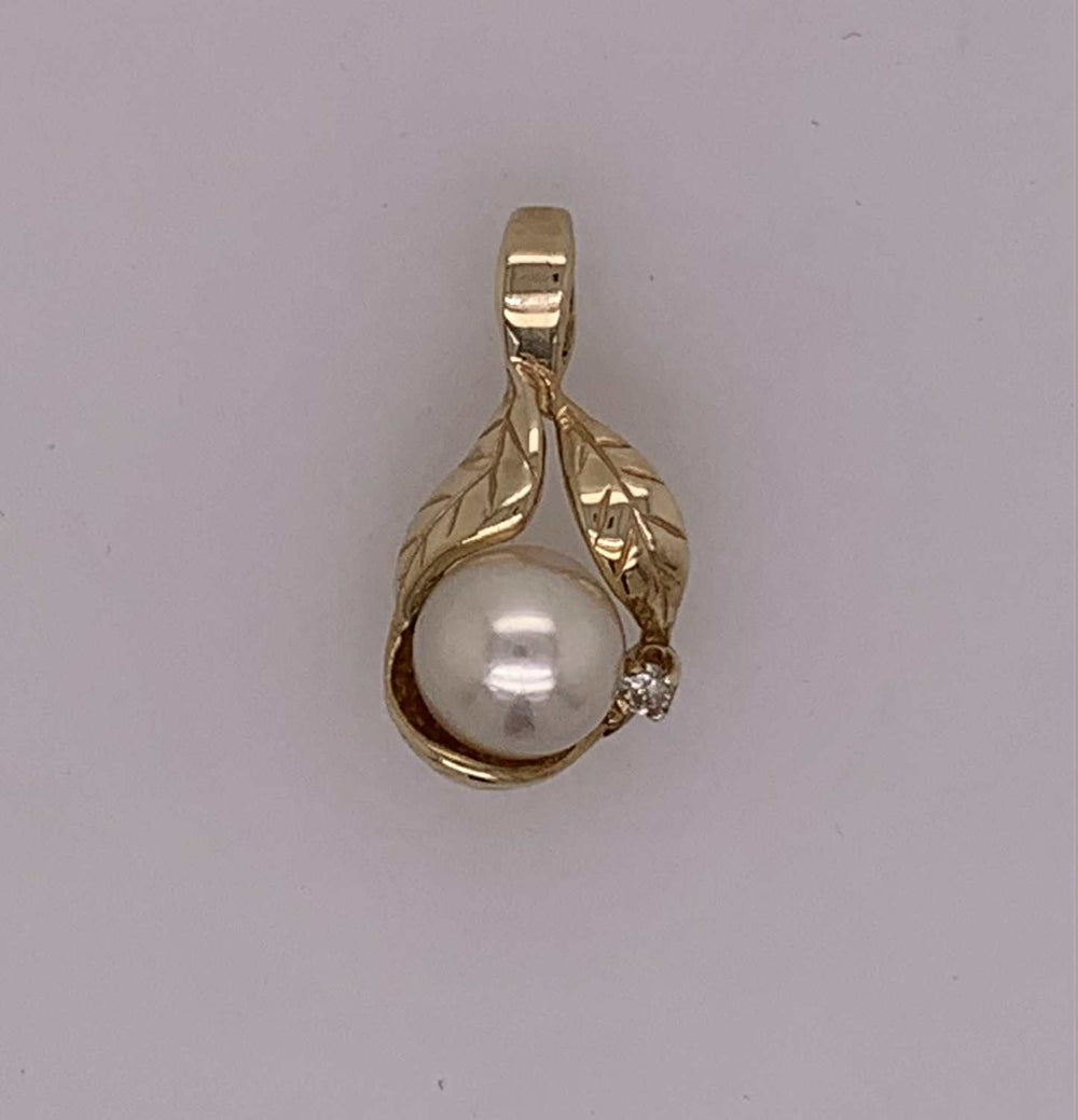 Estate 14K Pearl & Diamond Pendant