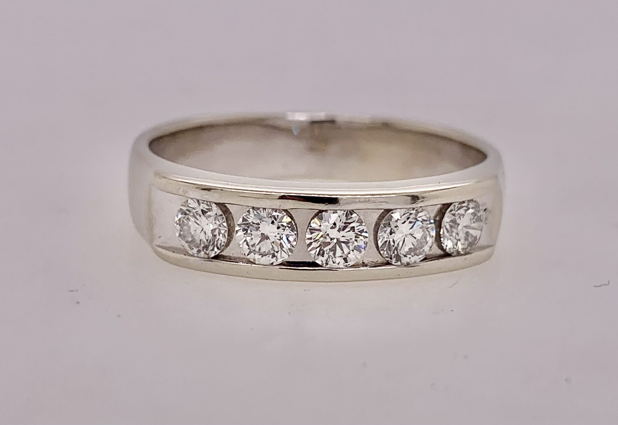 14K Gent's Diamond Band