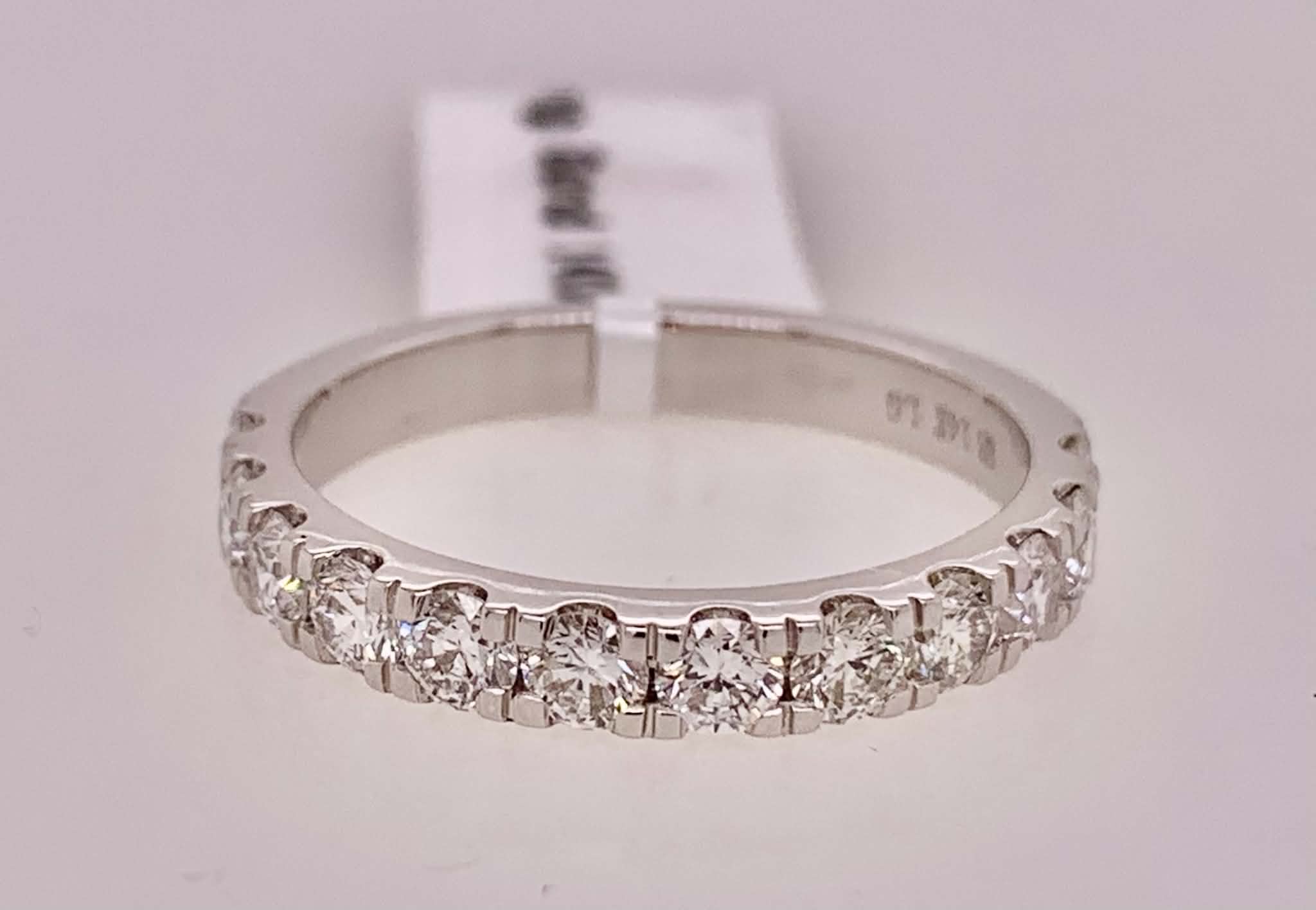 14K LAB Diamond Band