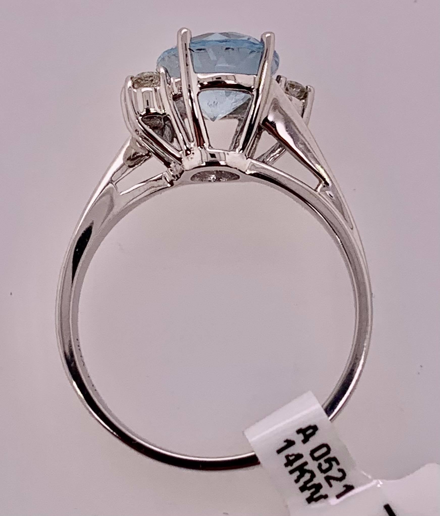 14K Aquamarine & Diamond Ring