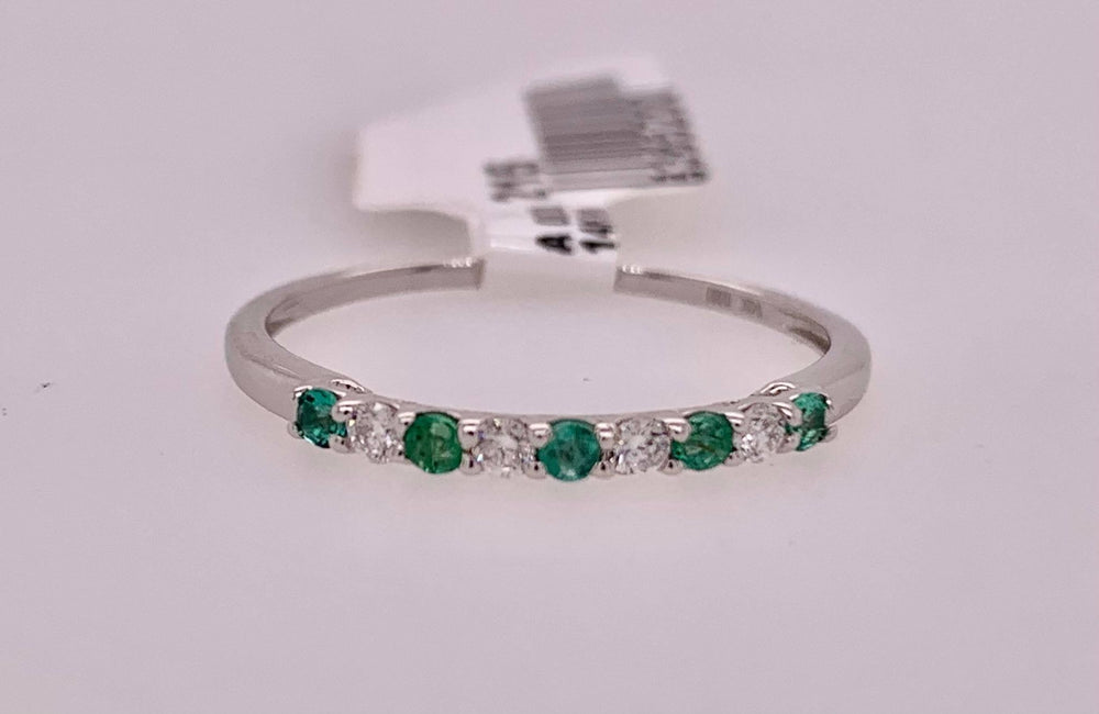 14K Emerald & Diamond Ring