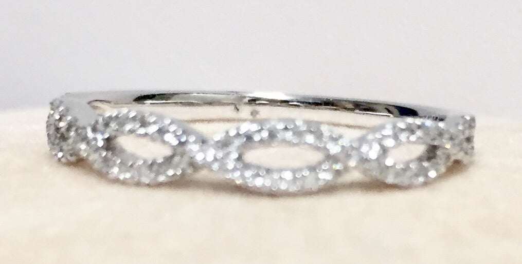 18K Diamond Ring