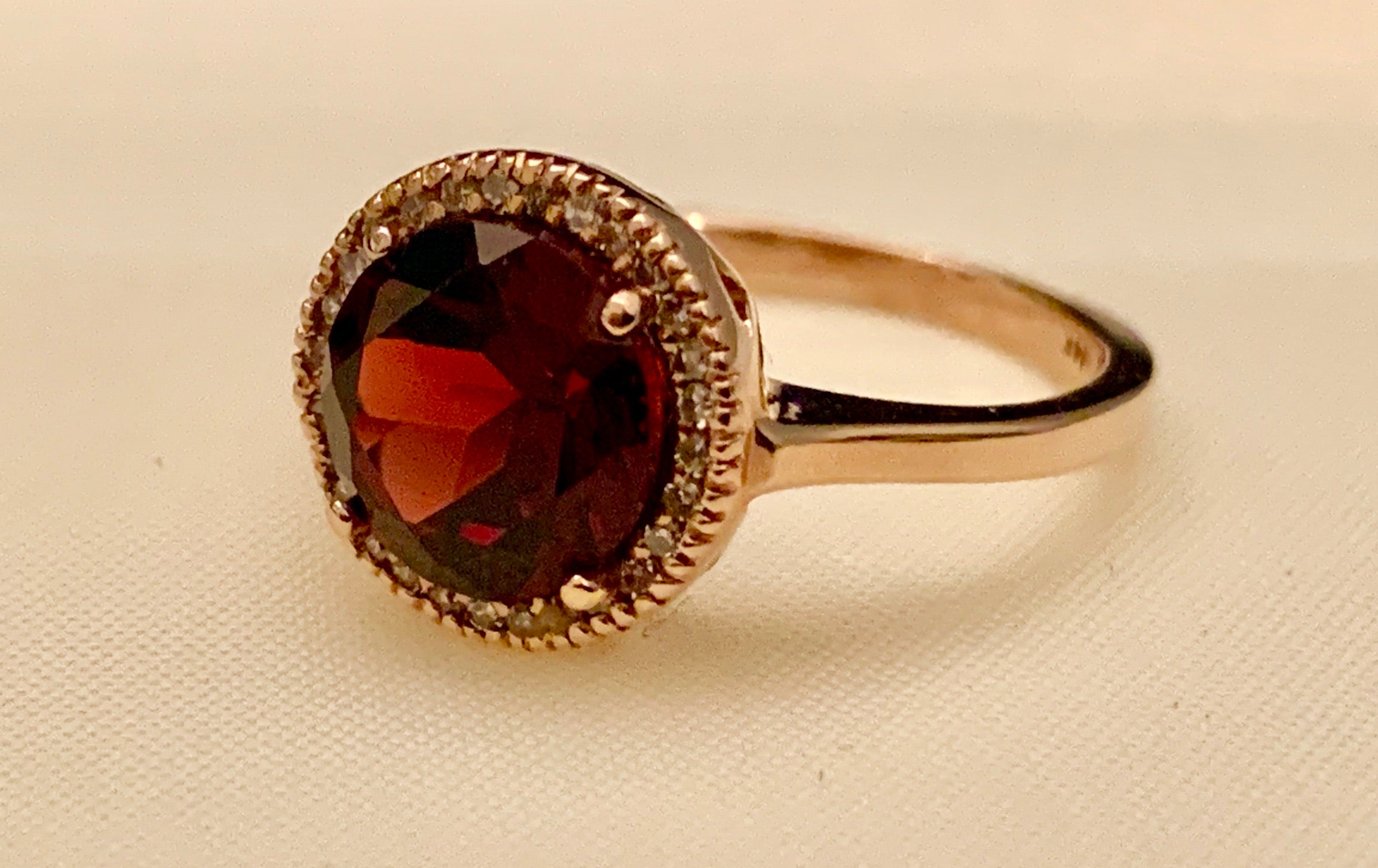 14K ROSE GOLD GARNET & DIAMOND RING