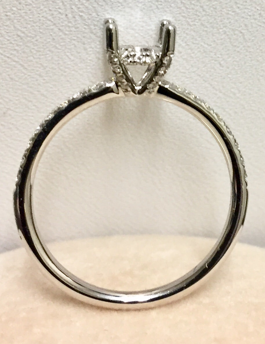 18K Gold Semi-Mount Engagement Ring